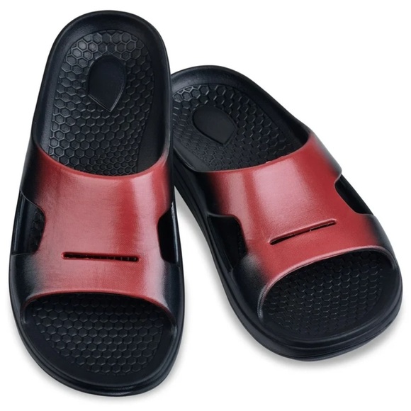 NWT Spenco Fusion Unisex recovery 2 fade red and‎ black slides- size W9 M8 - Picture 1 of 7